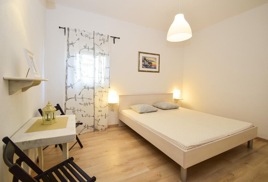 Amadrian Apartments Šibenik Esterno foto