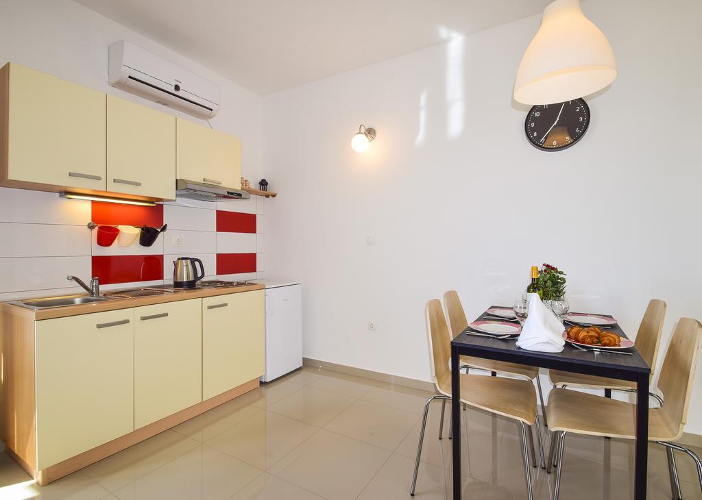 Amadrian Apartments Šibenik Esterno foto