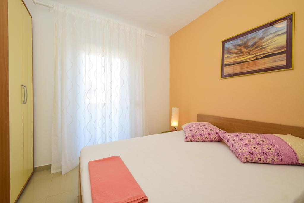 Amadrian Apartments Šibenik Esterno foto