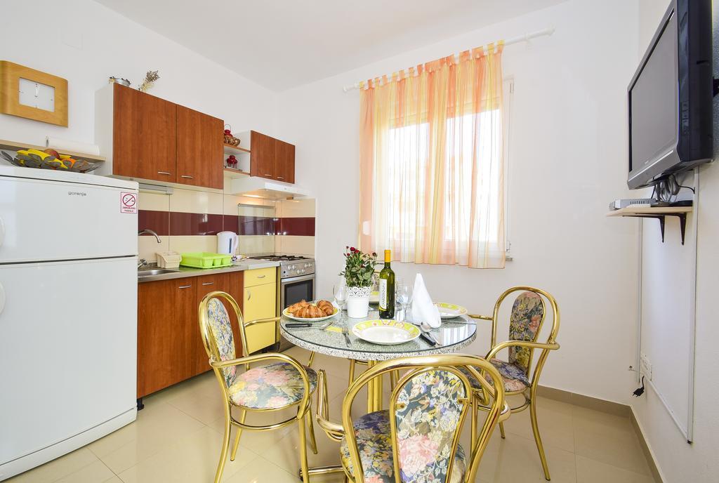 Amadrian Apartments Šibenik Camera foto